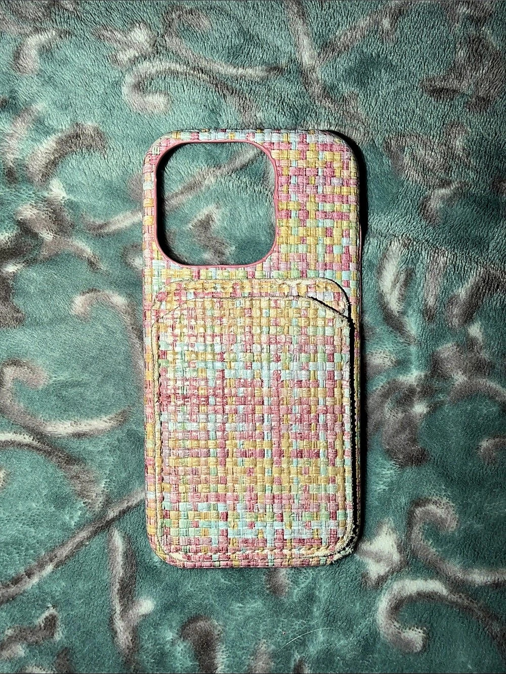 Woven iPhone 15 Pro Case